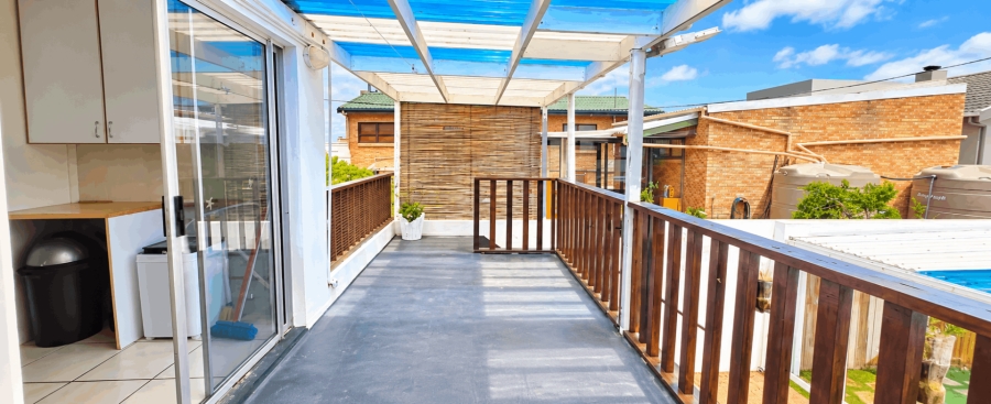 7 Bedroom Property for Sale in Kleinbaai Western Cape